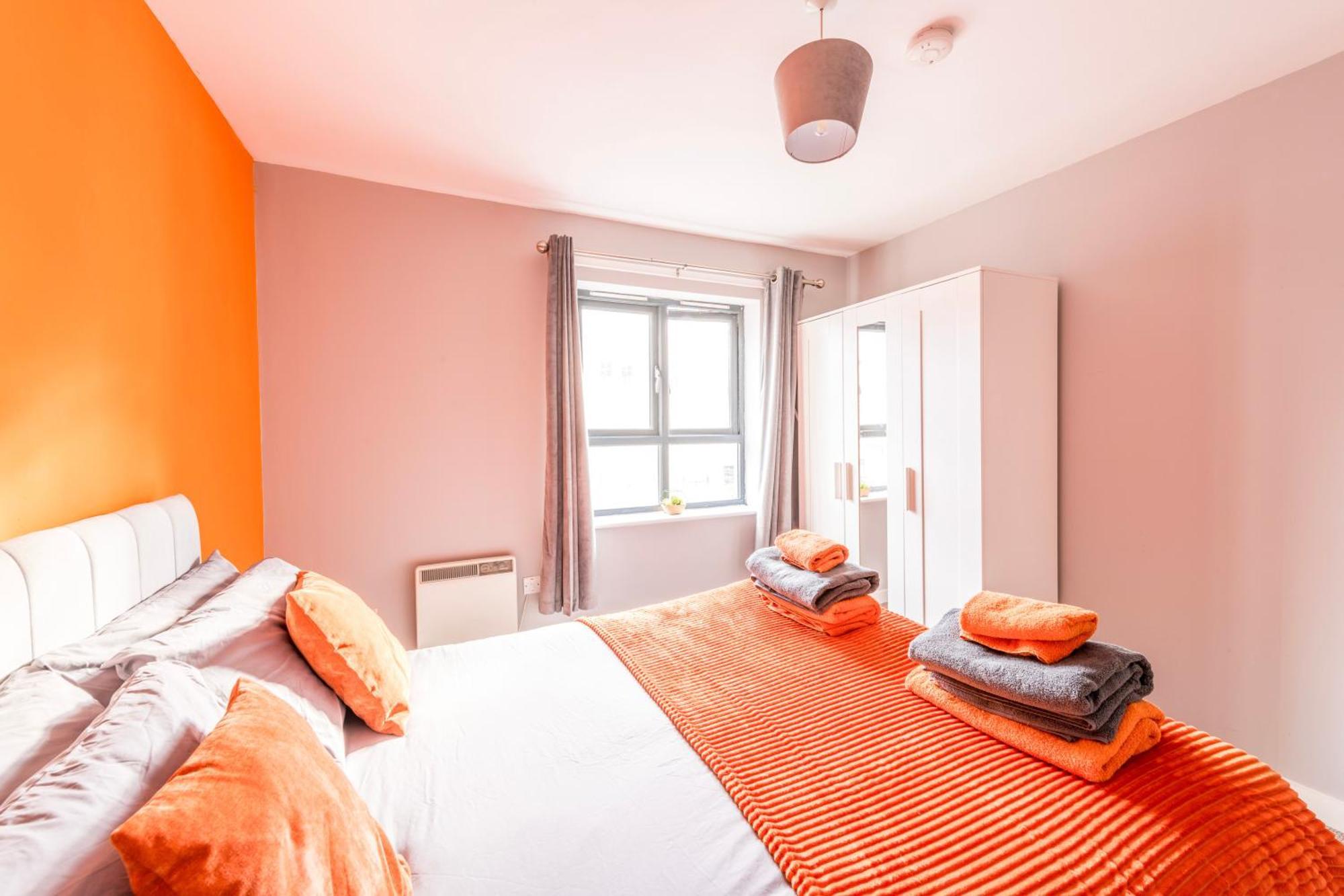 Prime Location - Modern City Apartment! Bristol Exterior foto